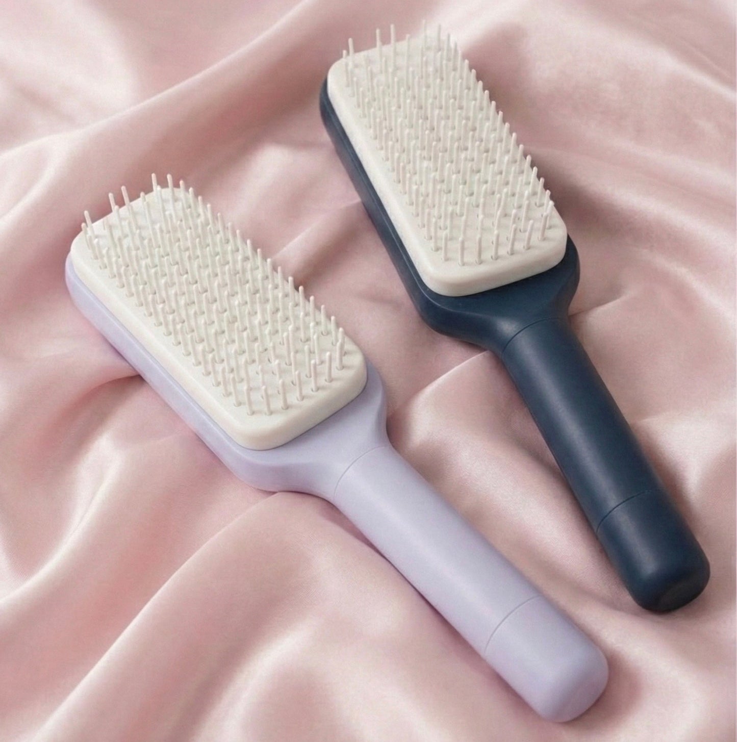 Selbstreinigende Haarbürste